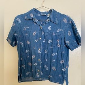 Vintage Villager Sport Petite Denim Paisley Short Sleeve Button Up